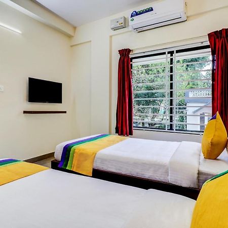 Itsy Hotels Rain Tulsi Stayz, Palarivattom Junction Kochi Dış mekan fotoğraf