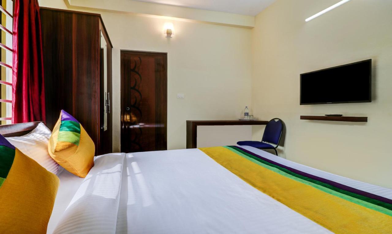 Itsy Hotels Rain Tulsi Stayz, Palarivattom Junction Kochi Dış mekan fotoğraf