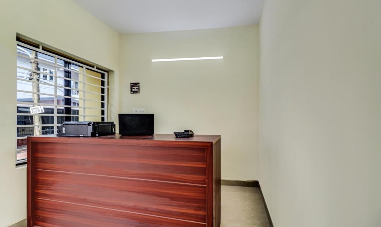 Itsy Hotels Rain Tulsi Stayz, Palarivattom Junction Kochi Dış mekan fotoğraf
