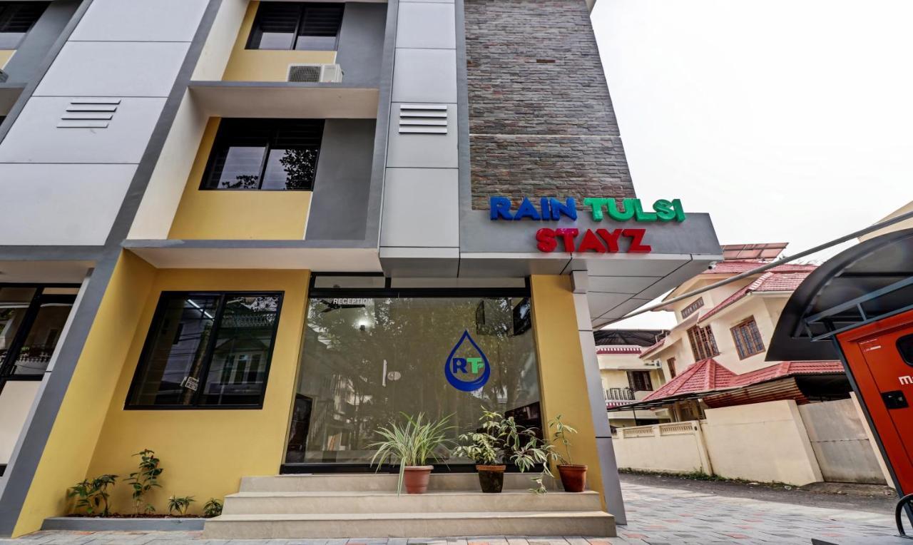Itsy Hotels Rain Tulsi Stayz, Palarivattom Junction Kochi Dış mekan fotoğraf