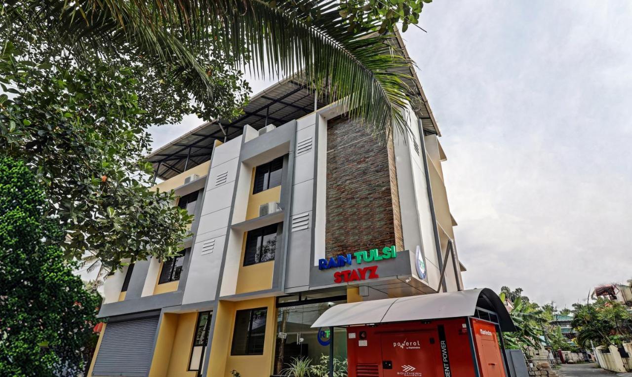 Itsy Hotels Rain Tulsi Stayz, Palarivattom Junction Kochi Dış mekan fotoğraf