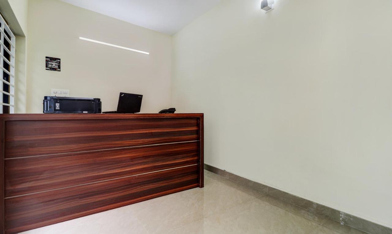 Itsy Hotels Rain Tulsi Stayz, Palarivattom Junction Kochi Dış mekan fotoğraf