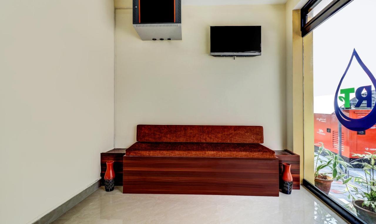 Itsy Hotels Rain Tulsi Stayz, Palarivattom Junction Kochi Dış mekan fotoğraf